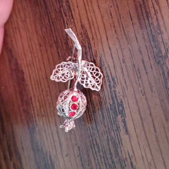Rose Vintage Costume Pin, silver-tone filigree with red rhinestones - Picture 1 of 4